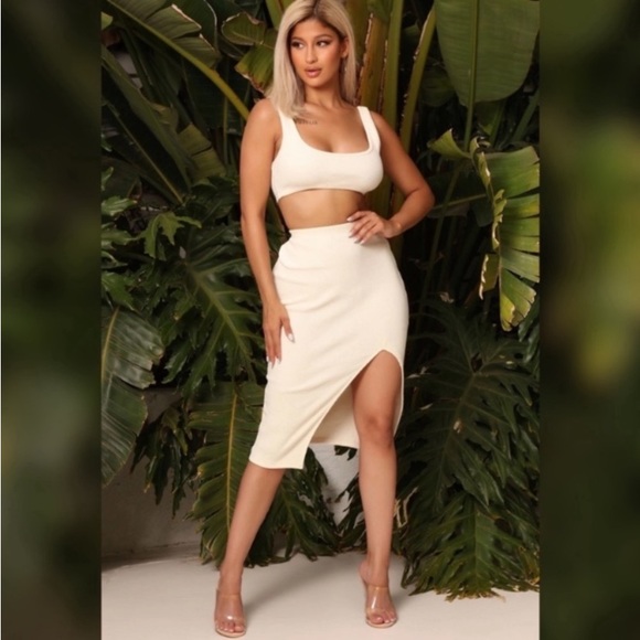 Fashion Nova High Waisted Skirt W/ Front Split - Picture 2 of 7